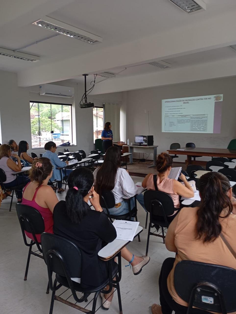 CAPACITAÇÃO SOBRE NOVA VACINA PARA GESTANTES CONTRA O VÍRUS SINCICIAL RESPIRATÓRIO É REALIZADA EM ILHÉUS