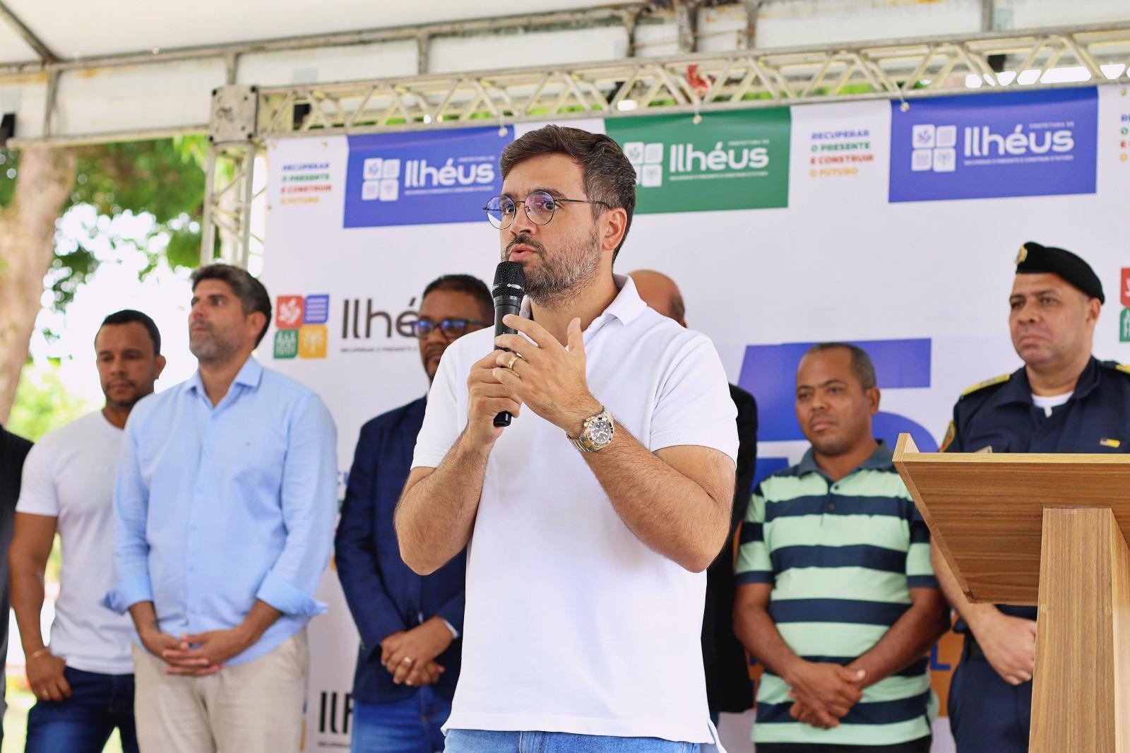 GUARDA CIVIL MUNICIPAL DE ILHÉUS RECEBE COLETES, MOTOS E NOVA VIATURA EM CERIMÔNIA DOS 45 ANOS