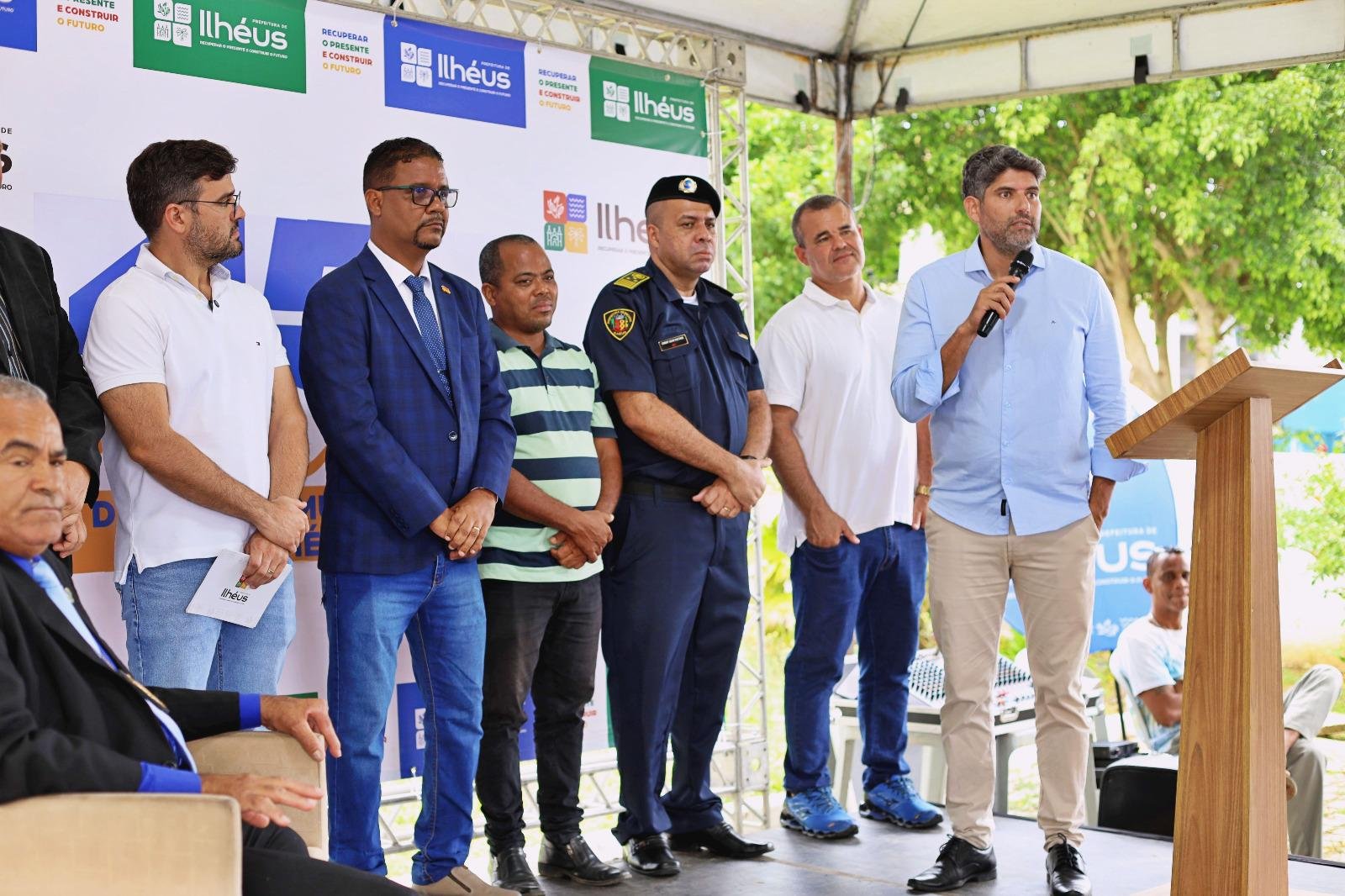 GUARDA CIVIL MUNICIPAL DE ILHÉUS RECEBE COLETES, MOTOS E NOVA VIATURA EM CERIMÔNIA DOS 45 ANOS
