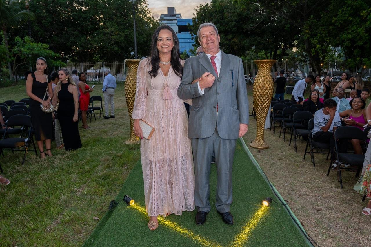 ILHÉUS CELEBRA A UNIÃO DE 35 CASAIS EM CASAMENTO COMUNITÁRIO