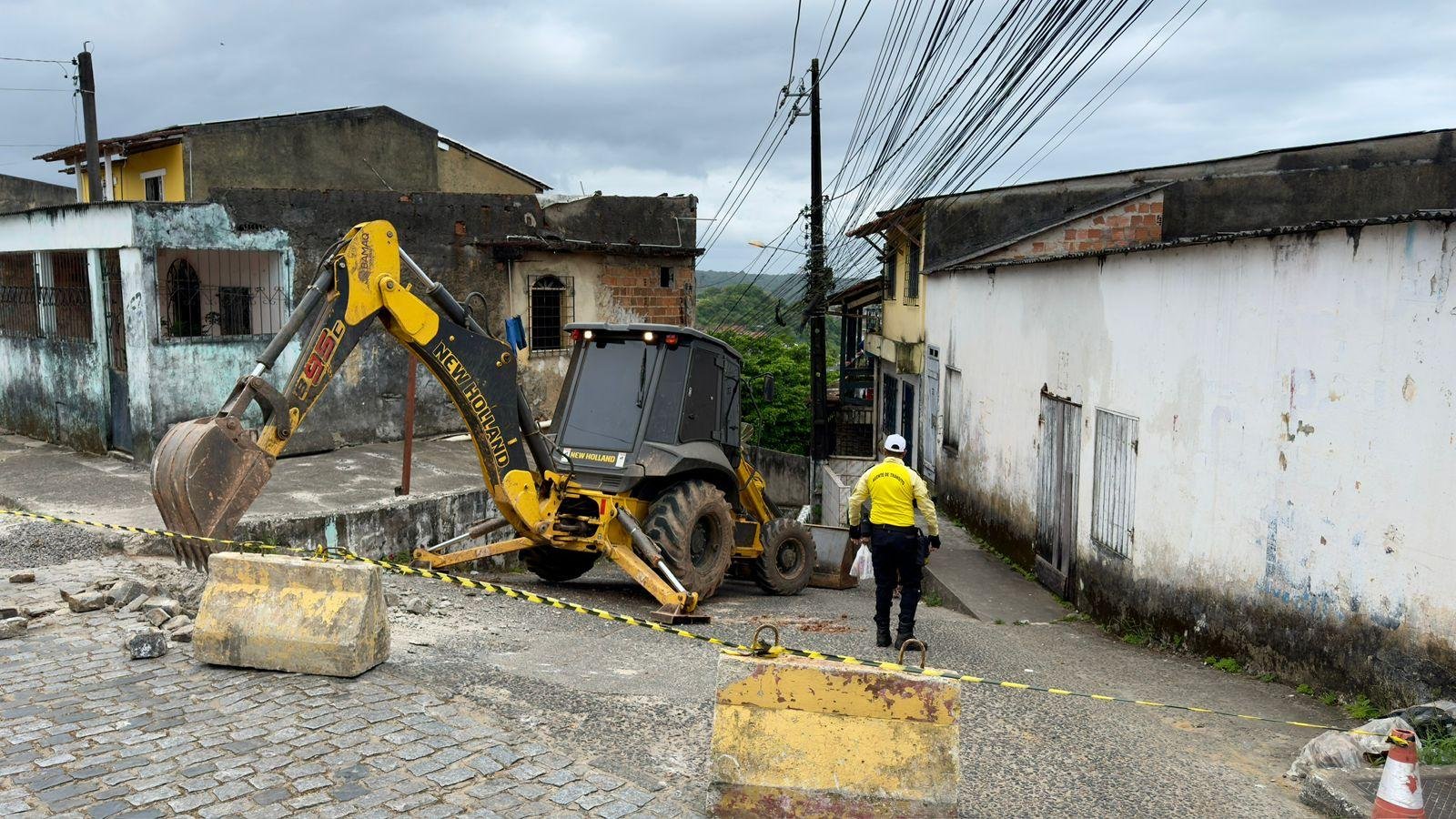 LADEIRA DO JACARÉ, CONHECIDA COMO LADEIRA DO CANECÃO, RECEBE MANUTENÇÃO ESTRUTURAL
