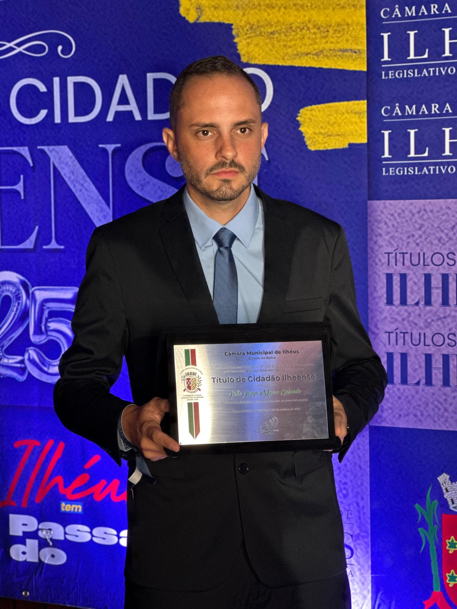 DIRETOR-GERAL DO HOSPITAL REGIONAL COSTA DO CACAU RECEBE TÍTULO DE CIDADÃO ILHEENSE