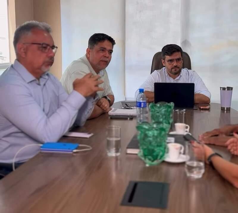 APPI/APLB E PREFEITURA DE ILHÉUS DISCUTEM DIREITOS E BENEFÍCIOS DE PROFESSORES CONTRATADOS