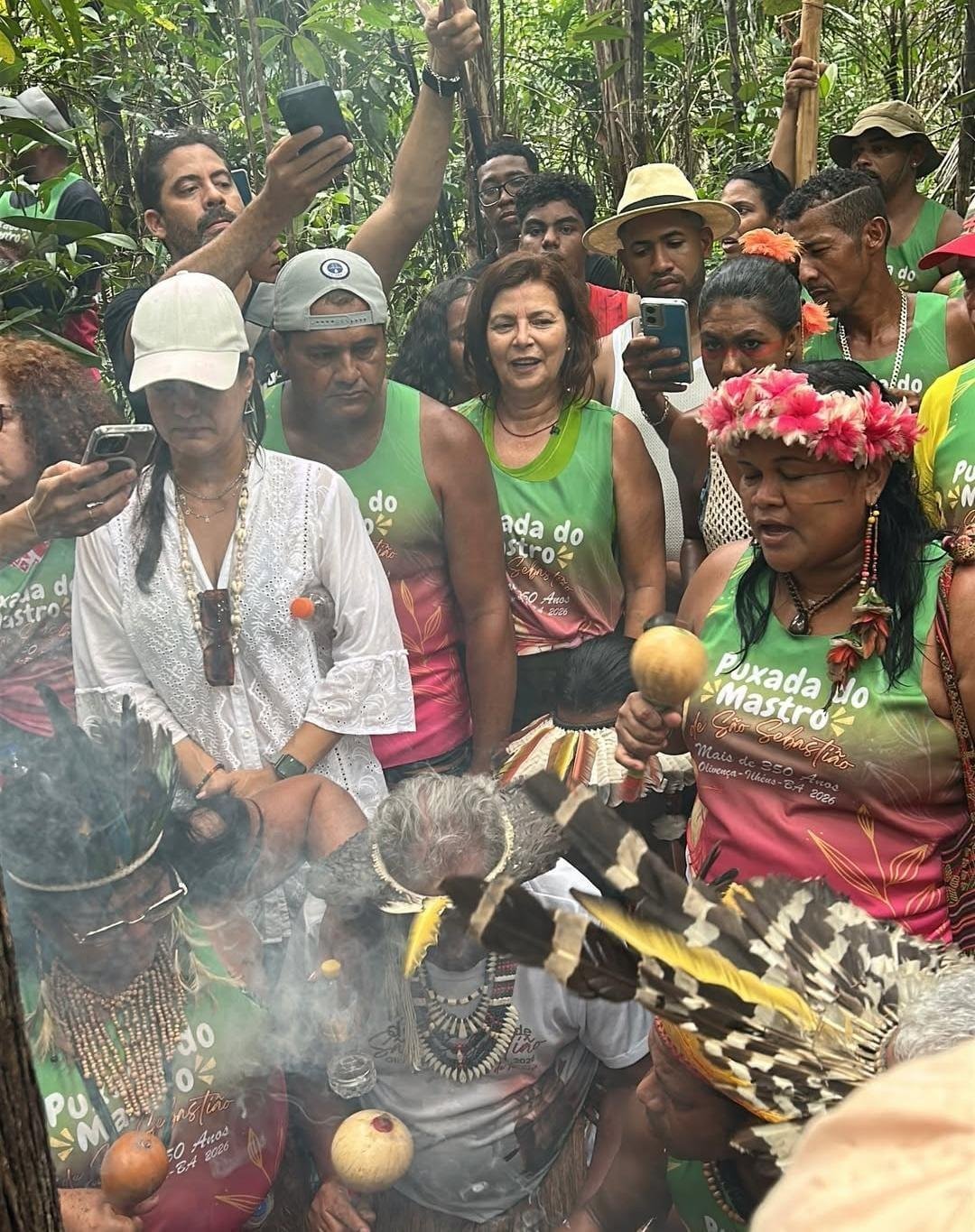 POLÍTICOS MARCAM PRESENÇA NA PUXADA DO MASTRO DE SÃO SEBASTIÃO EM OLIVENÇA E AMPLIAM OLHAR PARA 2026