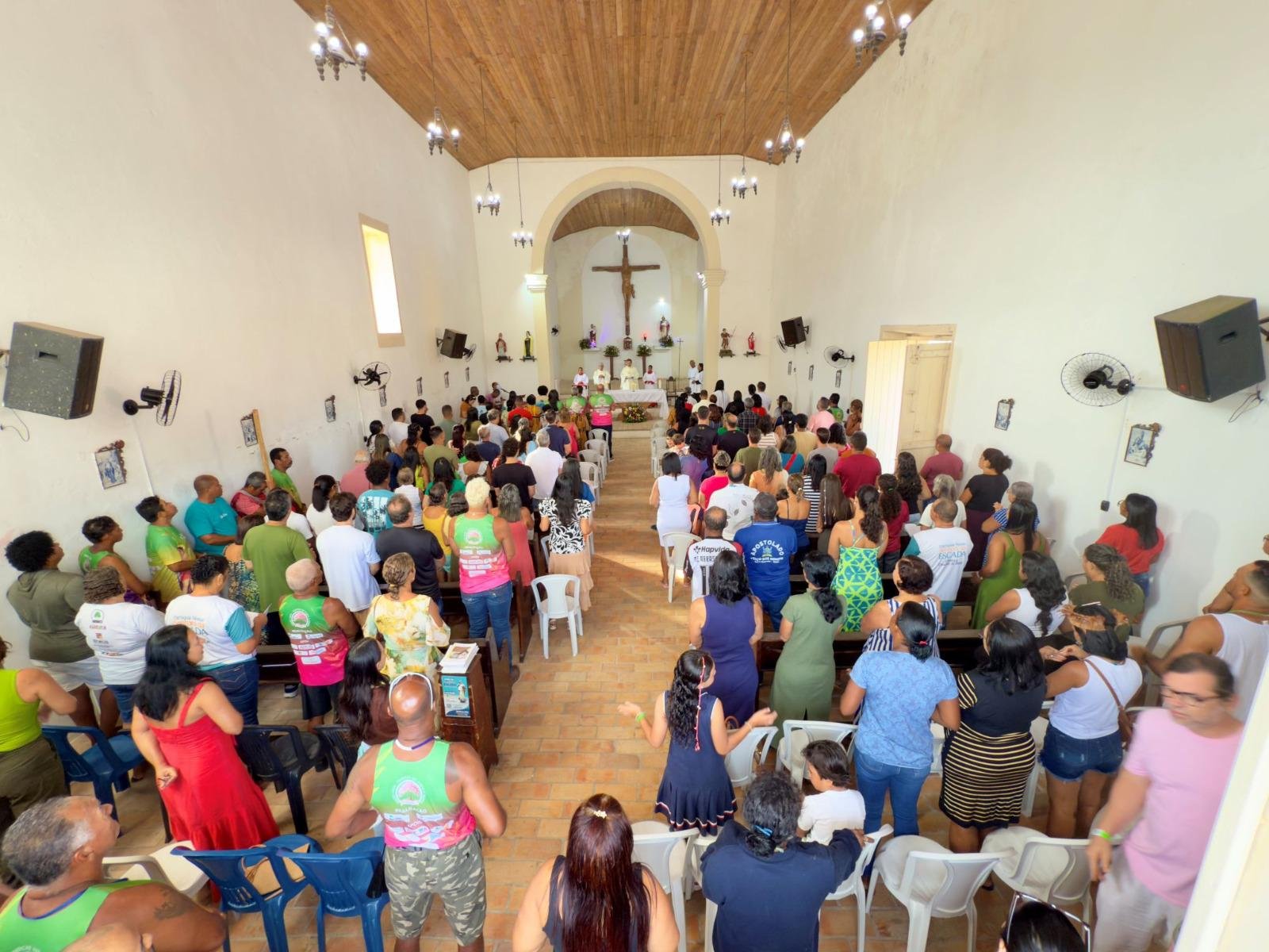 PUXADA DO MASTRO DE SÃO SEBASTIÃO MANTÉM TRADIÇÃO E REÚNE MULTIDÃO EM OLIVENÇA