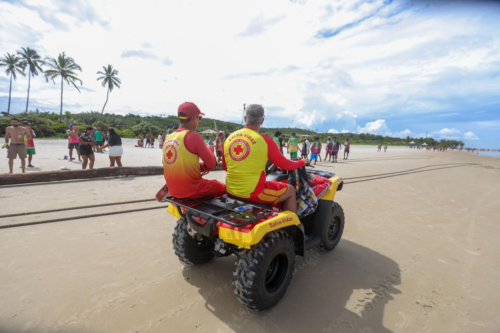 PUXADA DO MASTRO DE SÃO SEBASTIÃO MANTÉM TRADIÇÃO E REÚNE MULTIDÃO EM OLIVENÇA