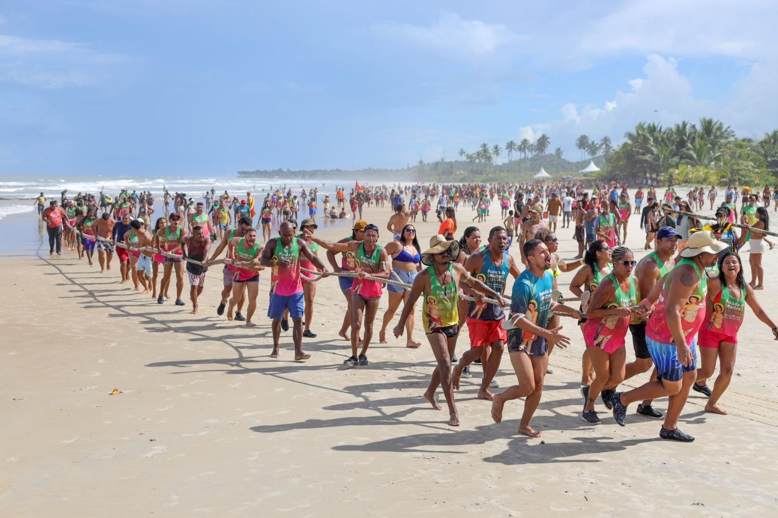 PUXADA DO MASTRO DE SÃO SEBASTIÃO MANTÉM TRADIÇÃO E REÚNE MULTIDÃO EM OLIVENÇA