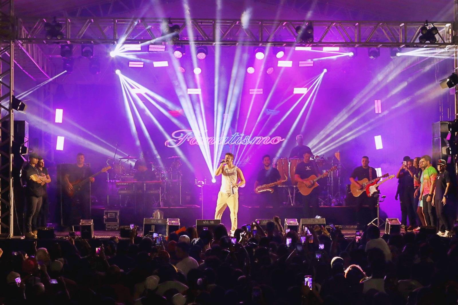 PUXADA DO MASTRO DE SÃO SEBASTIÃO MANTÉM TRADIÇÃO E REÚNE MULTIDÃO EM OLIVENÇA