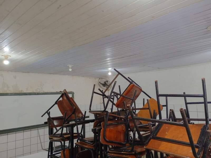 ESCOLA MUNICIPAL SÃO PEDRO, EM ILHÉUS, NÃO TEM CONDIÇÕES DE INICIAR O ANO LETIVO, APONTA APPI ITINERANTE