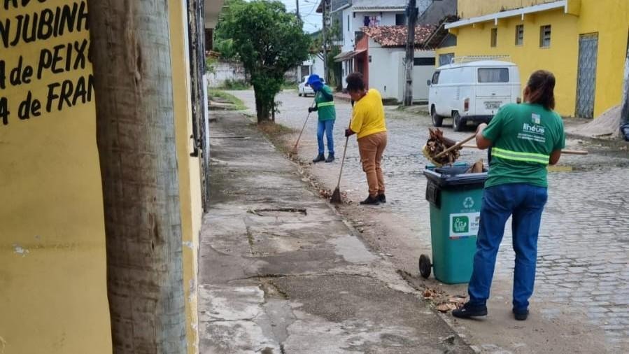 BAIRRO HERNANI SÁ RECEBE MUTIRÃO DE VARRIÇÃO, EM ILHÉUS