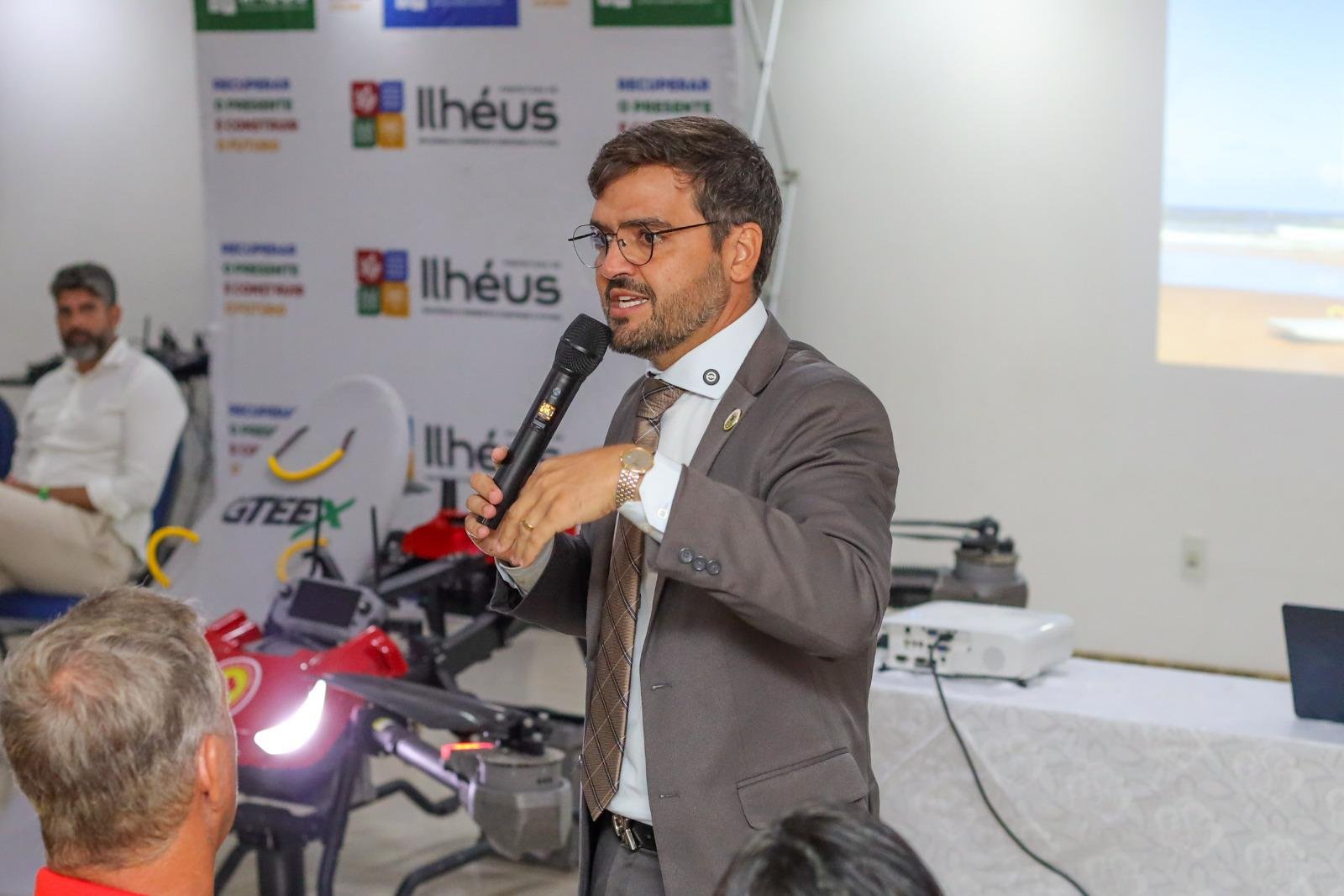 EQUIPES DE SALVAMENTO AQUÁTICO RECEBEM DRONE SALVA-VIDAS PARA FORTALECER SEGURANÇA NAS PRAIAS 