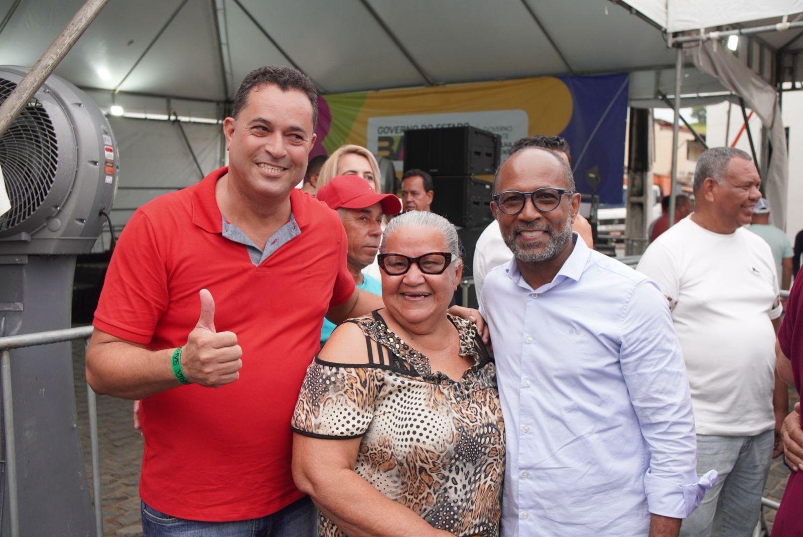 BEBETO ACOMPANHA GOVERNADOR JERÔNIMO EM ITAPITANGA E DESTACA CONQUISTAS PARA O MUNICÍPIO