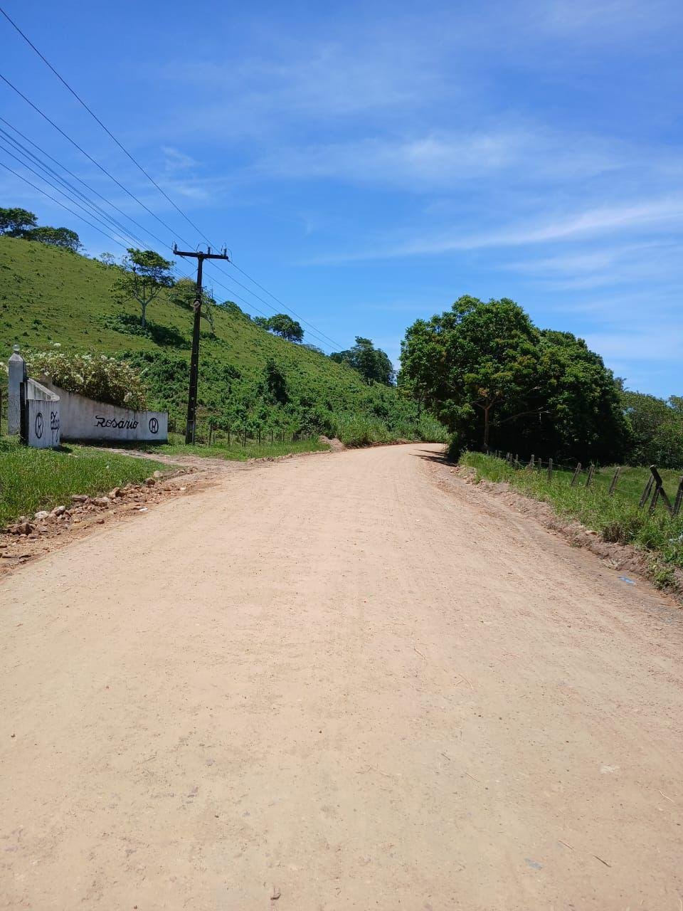 ESTRADA IGUAPE-ARITAGUÁ-SAMBAITUBA RECEBE ENCASCALHAMENTO ESTRADA IGUAPE-ARITAGUÁ-SAMBAITUBA RECEBE ENCASCALHAMENTO