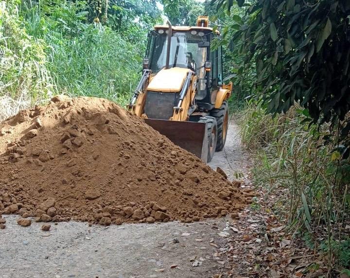 ESTRADA DA CAROBEIRA EM ILHÉUS COMEÇA A SER RECUPERADA