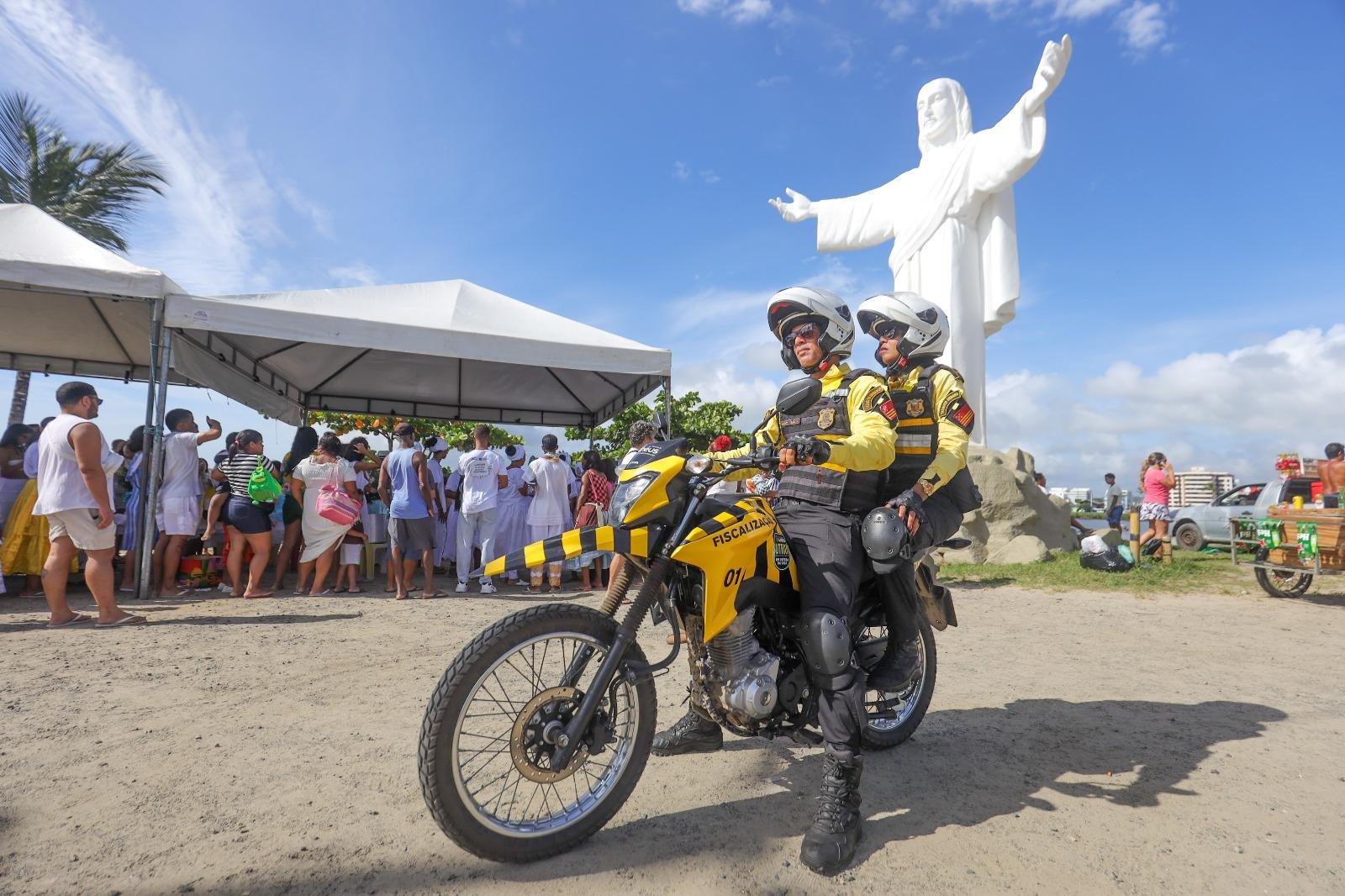 FESTA DE IEMANJÁ MOVIMENTA ILHÉUS COM CELEBRAÇÕES RELIGIOSAS E SHOWS MUSICAIS FESTA DE IEMANJÁ MOVIMENTA ILHÉUS COM CELEBRAÇÕES RELIGIOSAS E SHOWS MUSICAIS