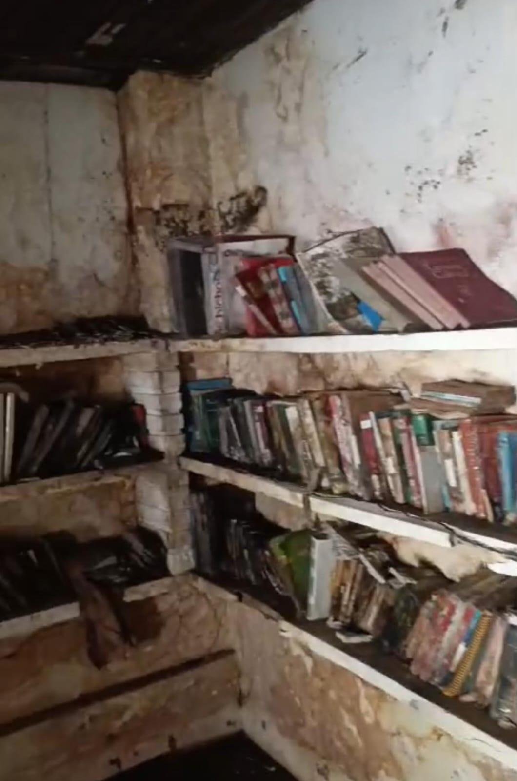 ARROMBADO, TOMADO POR LIXO E COM POSSÍVEL ACERVO EXPOSTO: GENERAL OSÓRIO SEGUE EM ABANDONO NO CENTRO DE ILHÉUS