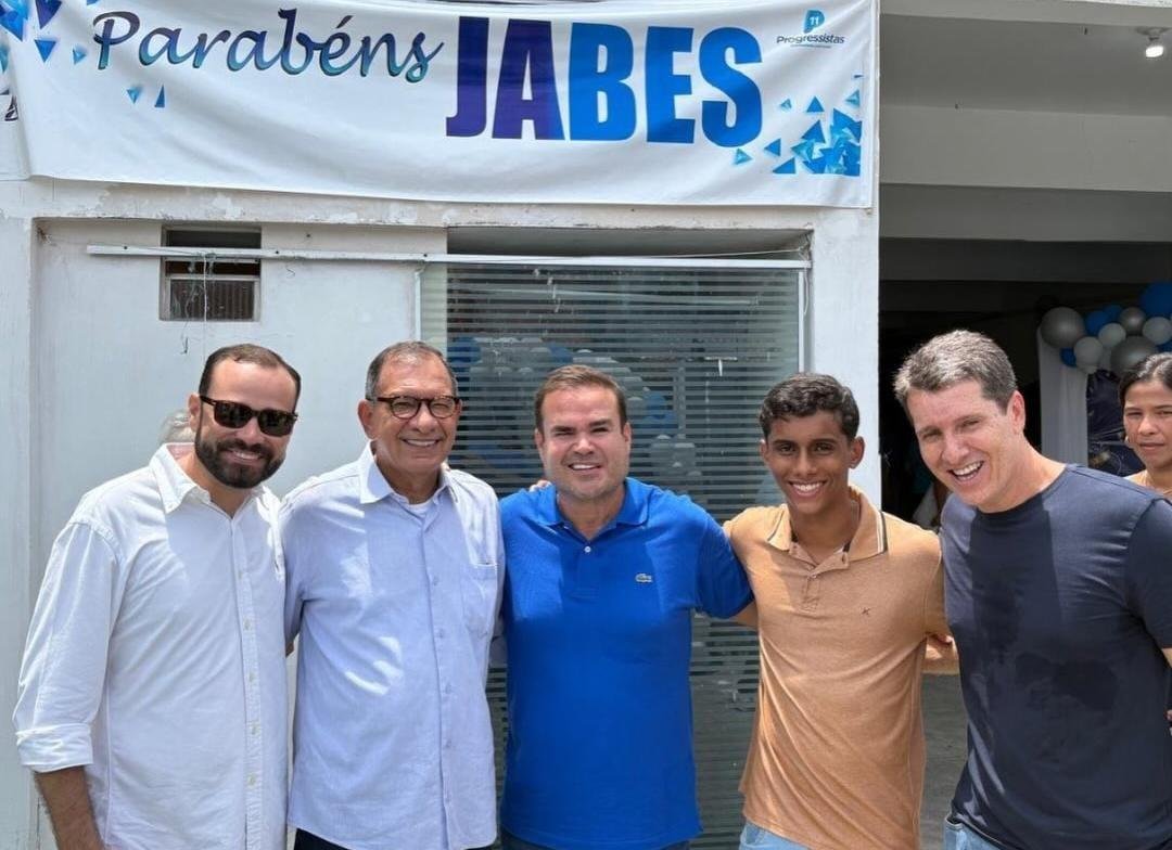 LIDERANÇAS POLÍTICAS SE REÚNEM EM ILHÉUS PARA MARCAR TRAJETÓRIA DE 50 ANOS DE VIDA PÚBLICA DE JABES RIBEIRO