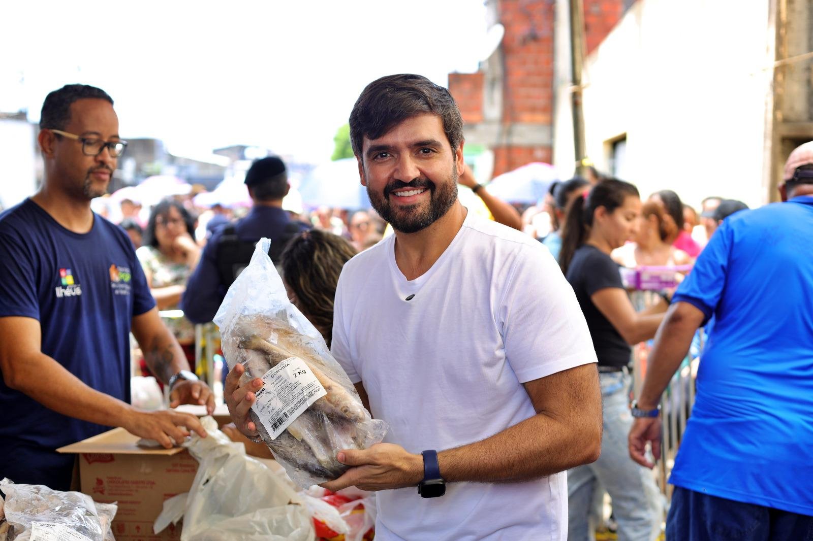 20 TONELADAS DE PEIXE SÃO DISTRIBUÍDAS PARA FAMÍLIAS EM VULNERABILIDADE SOCIAL DE ILHÉUS