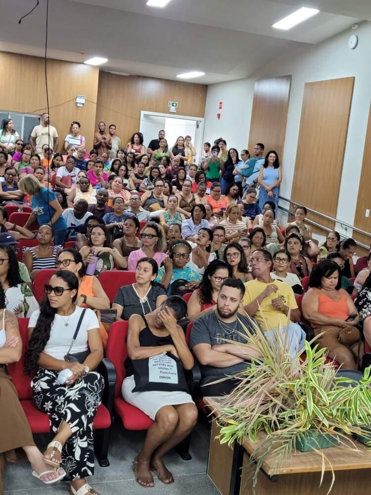 TRABALHADORES DA REDE MUNICIPAL DE ILHÉUS APROVAM PARALISAÇÃO PARA O DIA 15