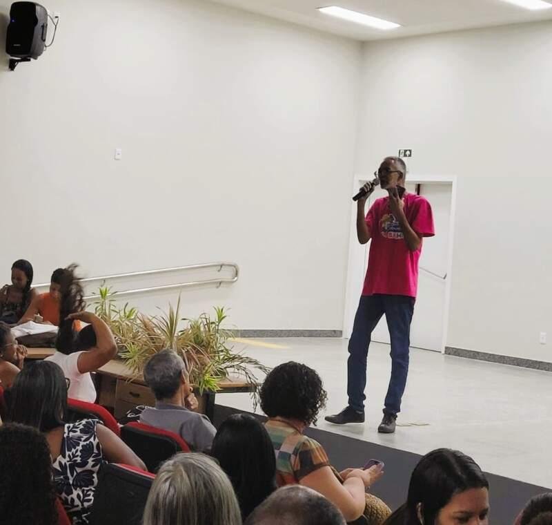 TRABALHADORES DA REDE MUNICIPAL DE ILHÉUS APROVAM PARALISAÇÃO PARA O DIA 15