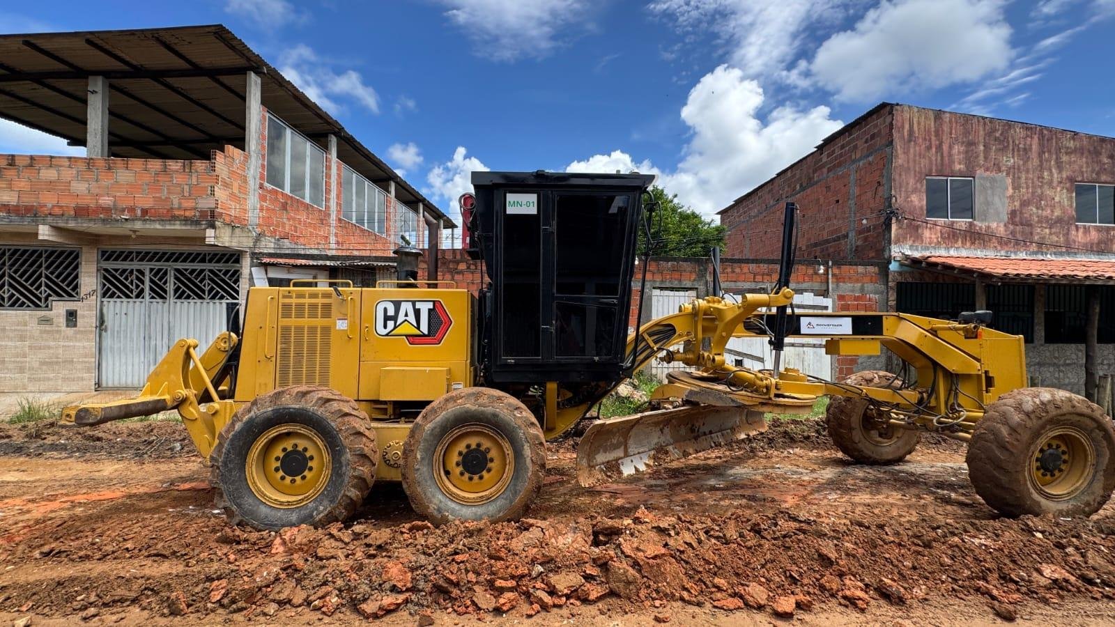 PAVIMENTAÇÃO É INICIADA NA AVENIDA GOVERNADOR PAULO SOUTO EM ILHÉUS PAVIMENTAÇÃO É INICIADA NA AVENIDA GOVERNADOR PAULO SOUTO EM ILHÉUS