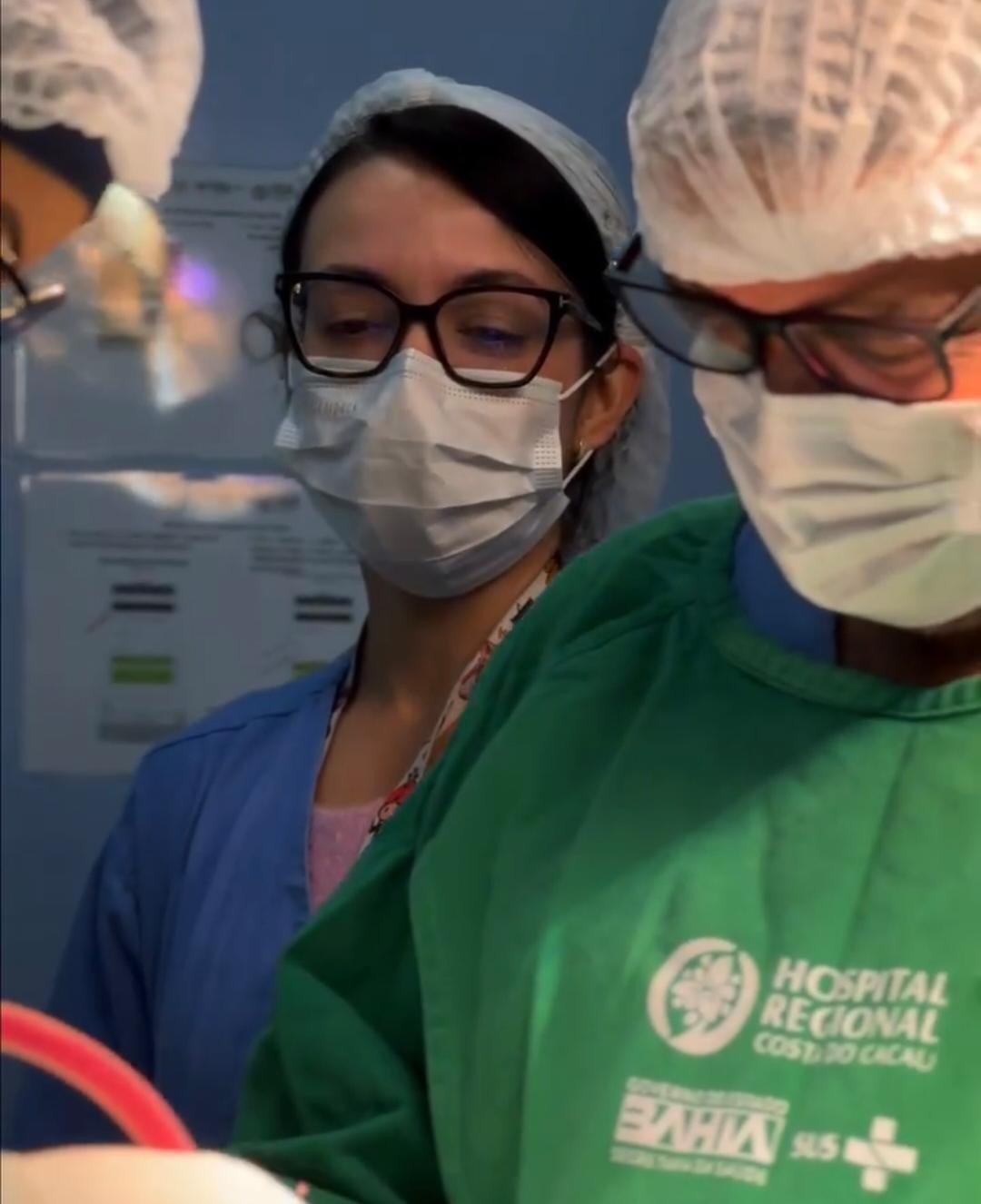 CIRURGIA BUCOMAXILO DO HRCC REMOVE LÂMINA ALOJADA EM ROSTO DE PACIENTE E DEVOLVE QUALIDADE DE VIDA APÓS UMA DÉCADA DE DORES