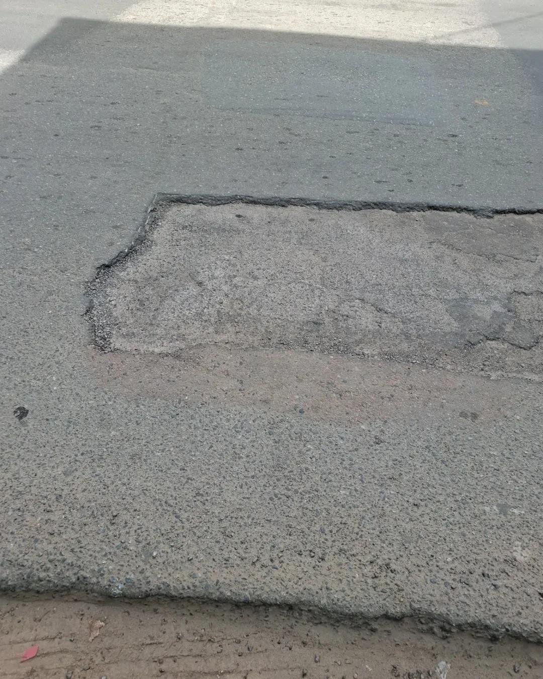 MORADORES DENUNCIAM FALHAS EM OBRAS DE VALAS PARA POSSÍVEL REDE DE GÁS ENTRE BARRA DO ITAÍPE, AV. ACM E AV. SEVERINO VIEIRA, ZONA NORTE DE ILHÉUS