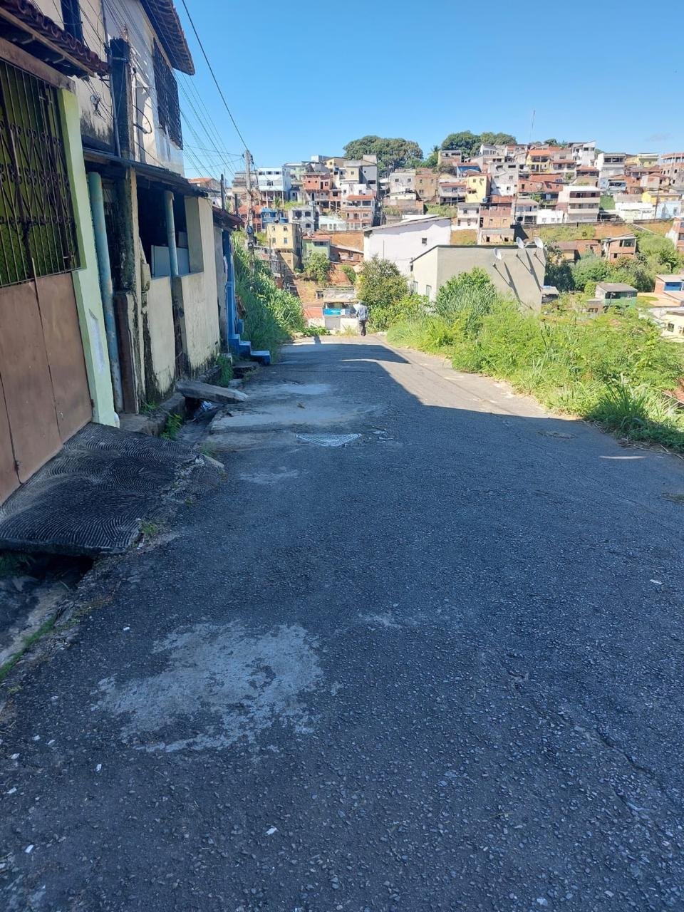 MORADORES COBRAM RETORNO DAS  OBRAS NA LADEIRA ALMADA E PRESSIONAM POR PROVIDÊNCIAS