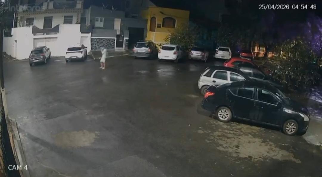 INVASÃO EM RESIDÊNCIA ASSUSTA MORADORES DO OUTEIRO, EM ILHÉUS, NA MADRUGADA DESTE SÁBADO (25)