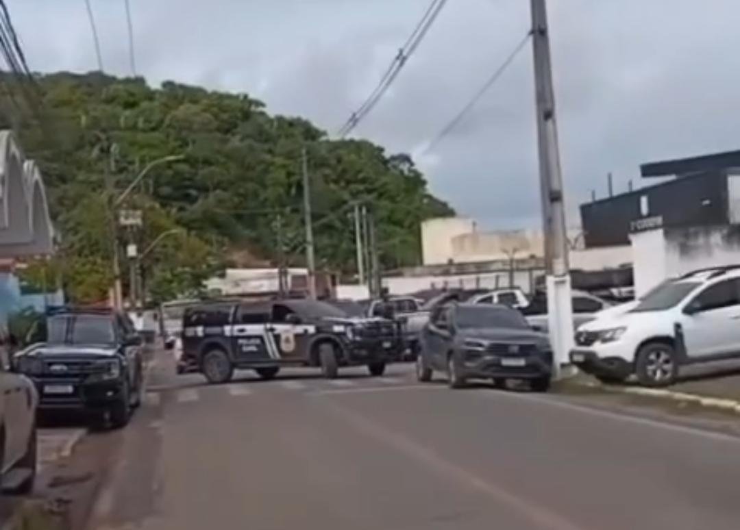 OPERAÇÃO SALITRE LOCALIZA 17 INTEGRANTES DE FACÇÃO COM ATUAÇÃO NO SUL DA BAHIA E BLOQUEIA R$ 15 MILHÕES EM QUATRO ESTADOS