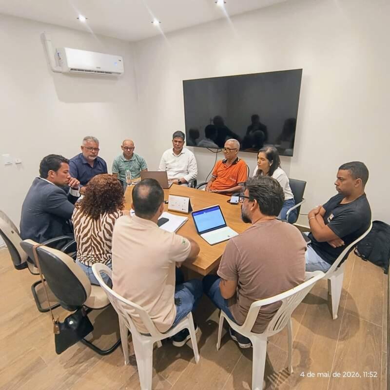 SEM ACORDO, PROFESSORES ANUNCIAM PARALISAÇÃO DE ADVERTÊNCIA NESTA TERÇA (05) EM MEIO A IMPASSE SALARIAL EM ILHÉUS