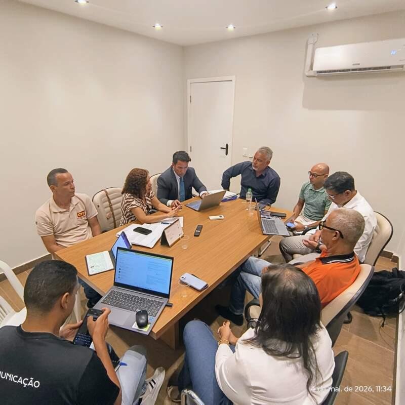 SEM ACORDO, PROFESSORES ANUNCIAM PARALISAÇÃO DE ADVERTÊNCIA NESTA TERÇA (05) EM MEIO A IMPASSE SALARIAL EM ILHÉUS