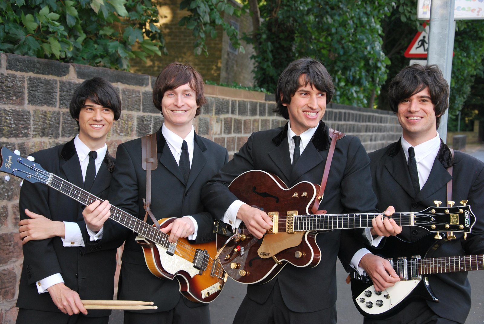 O MAIOR TRIBUTO AOS BEATLES ACONTECE NESTE SÁBADO (23) EM ILHÉUS NO CENTRO DE CONVENÇÕES O MAIOR TRIBUTO AOS BEATLES ACONTECE NESTE SÁBADO (23) EM ILHÉUS NO CENTRO DE CONVENÇÕES