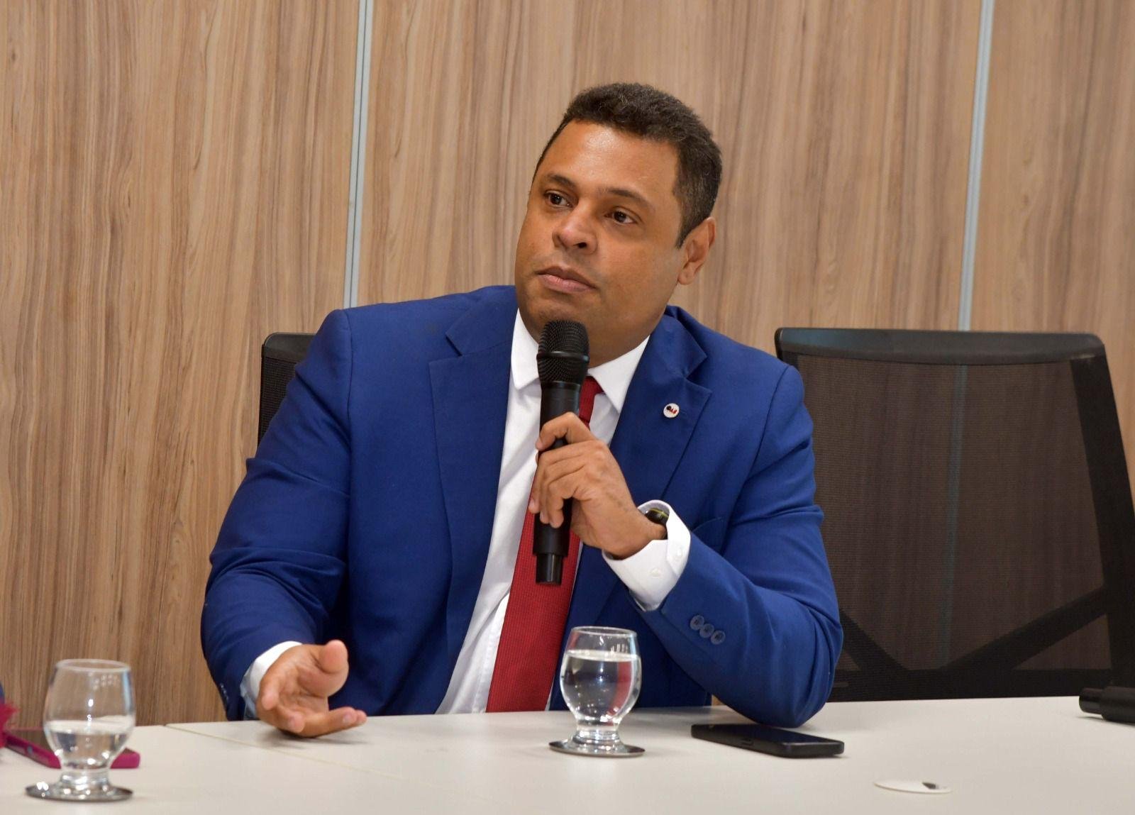 OAB ILHÉUS APRESENTA DEMANDAS REGIONAIS EM REUNIÃO COM A PRESIDÊNCIA DO TJBA