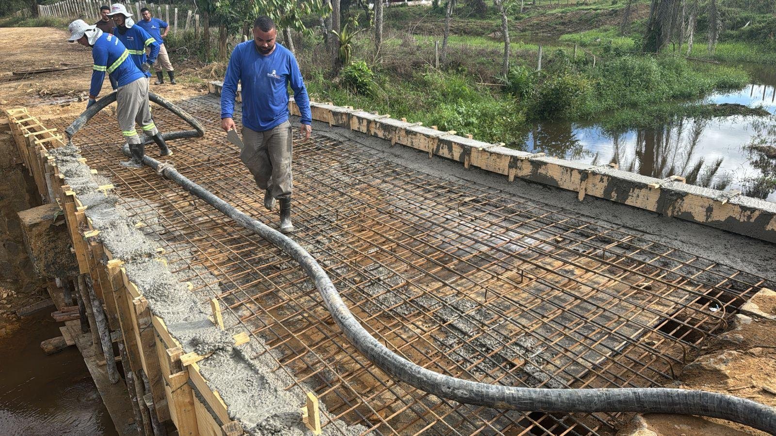 GOVERNO CONCLUI CONCRETAGEM DA NOVA PONTE DO JAPU, EM ILHÉUS GOVERNO CONCLUI CONCRETAGEM DA NOVA PONTE DO JAPU, EM ILHÉUS