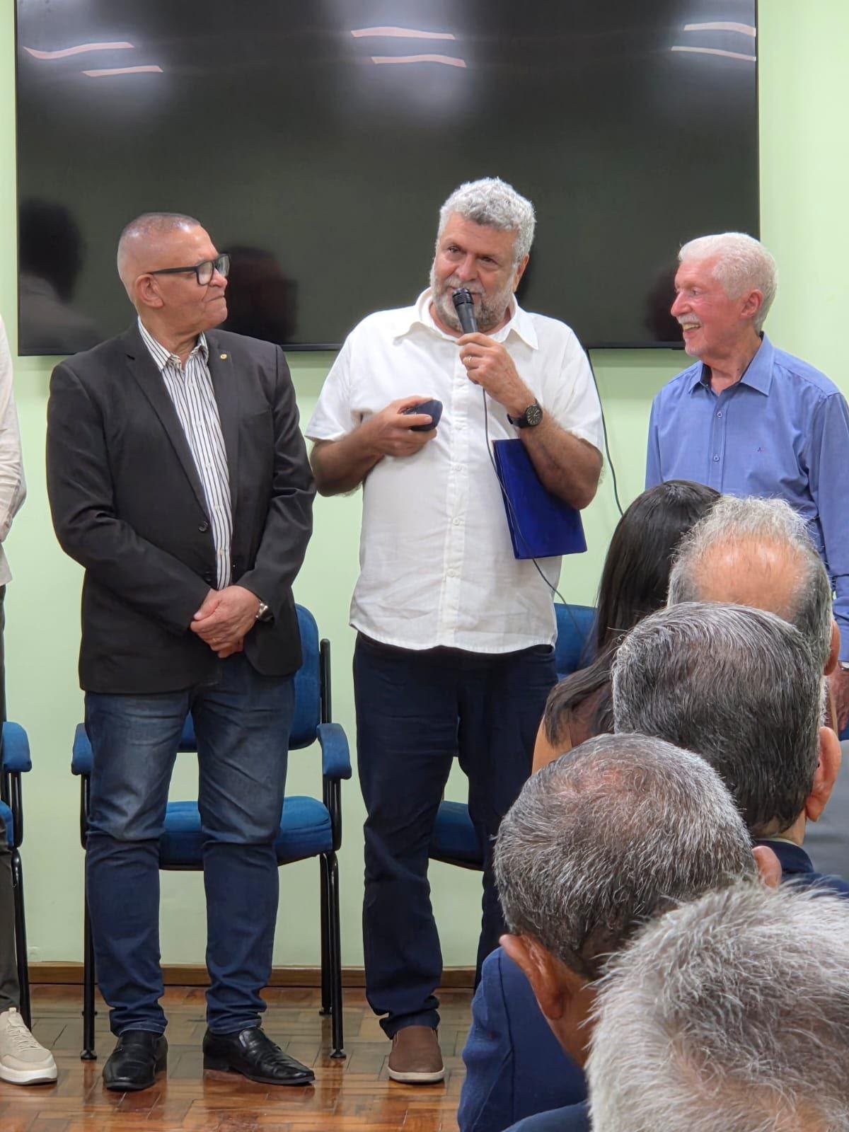 EMPRESÁRIO BRUNEK SUSMAGA RECEBE TÍTULO DE EMPRESÁRIO BRUNEK SUSMAGA RECEBE TÍTULO DE