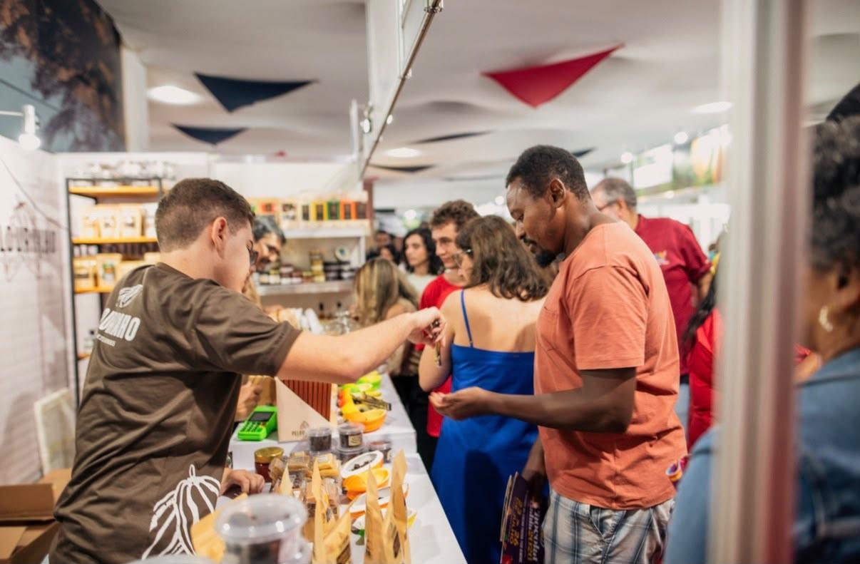 FEIRA DE NEGÓCIOS, COZINHA SHOW, ESCULTURA DE CHOCOLATE E ATRAÇÕES CULTURAIS: CHOCOLAT BAHIA INAUGURA EDIÇÃO HISTÓRICA EM ILHÉUS