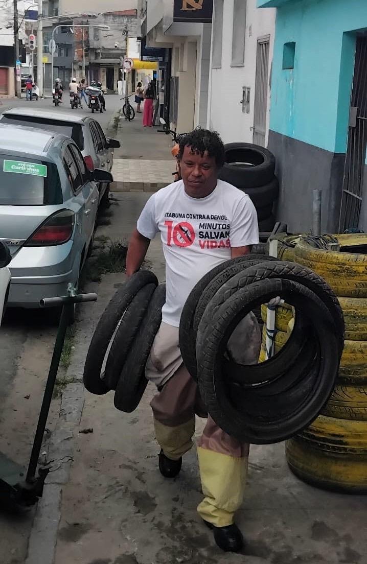 PREFEITURA DE ITABUNA REFORÇA COMBATE AO AEDES AEGYPTI COM O RECOLHIMENTO DE 500 PNEUS INSERVÍVEIS