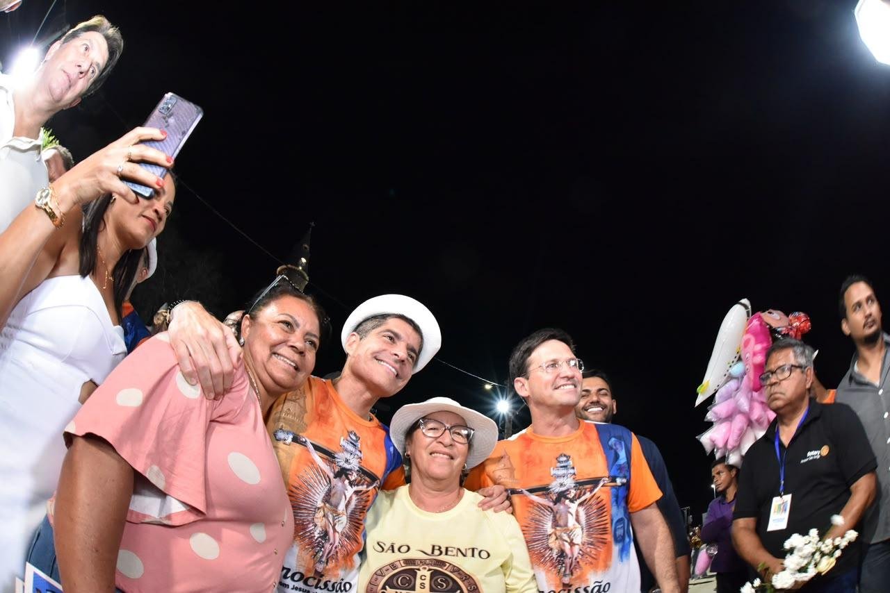 NO OESTE, ACM NETO PARTICIPA DA PROCISSÃO DO BOM JESUS DA LAPA E PROJETA DIAS MELHORES PARA A BAHIA NO OESTE, ACM NETO PARTICIPA DA PROCISSÃO DO BOM JESUS DA LAPA E PROJETA DIAS MELHORES PARA A BAHIA