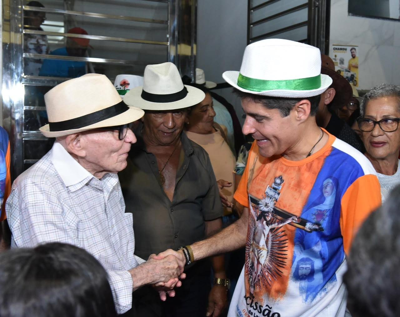 NO OESTE, ACM NETO PARTICIPA DA PROCISSÃO DO BOM JESUS DA LAPA E PROJETA DIAS MELHORES PARA A BAHIA NO OESTE, ACM NETO PARTICIPA DA PROCISSÃO DO BOM JESUS DA LAPA E PROJETA DIAS MELHORES PARA A BAHIA