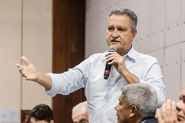 RUI COSTA DEFENDE SENADO ALINHADO COM LULA E CRITICA ARTICULAÇÃO DA FAMÍLIA BOLSONARO CONTRA O BRASIL RUI COSTA DEFENDE SENADO ALINHADO COM LULA E CRITICA ARTICULAÇÃO DA FAMÍLIA BOLSONARO CONTRA O BRASIL