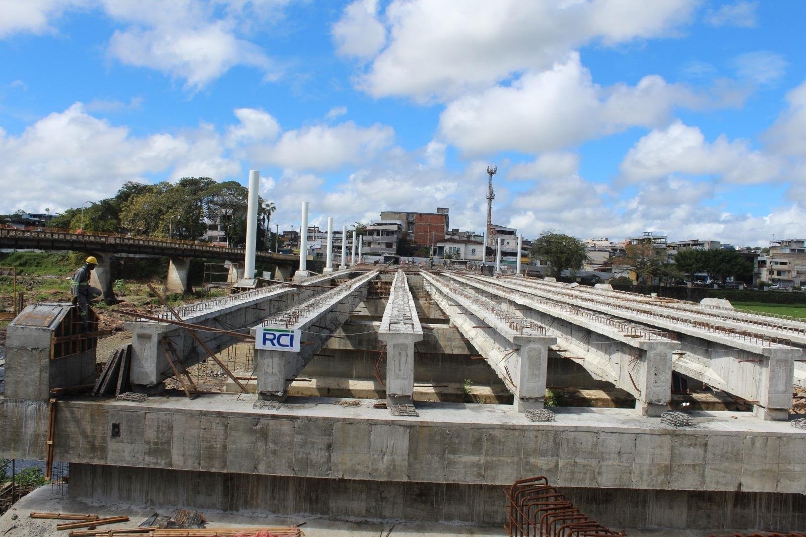 PONTE QUE LIGARÁ O CENTRO DE ITABUNA À NOVA BA-649 TEM 71% DE SUA ESTRUTURA DE CONCRETO CONCLUÍDA PONTE QUE LIGARÁ O CENTRO DE ITABUNA À NOVA BA-649 TEM 71% DE SUA ESTRUTURA DE CONCRETO CONCLUÍDA