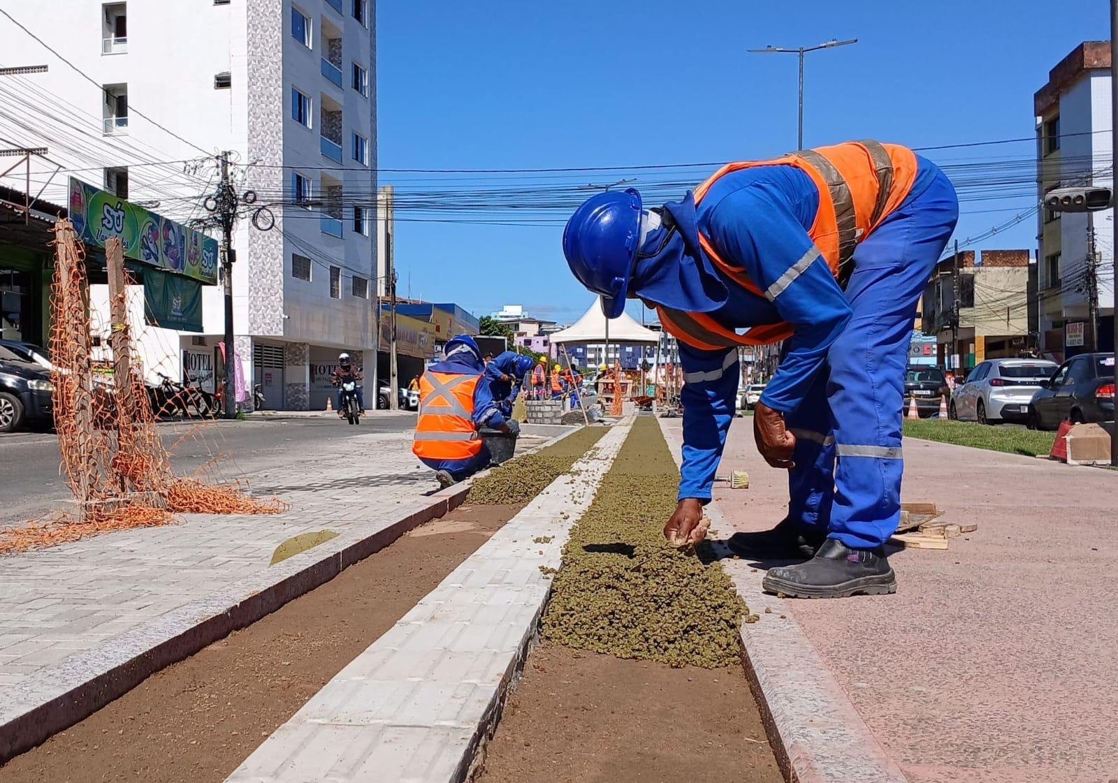 PARQUE LINEAR DA AMÉLIA AMADO AVANÇA COM 50% DAS OBRAS CONCLUÍDAS EM ITABUNA