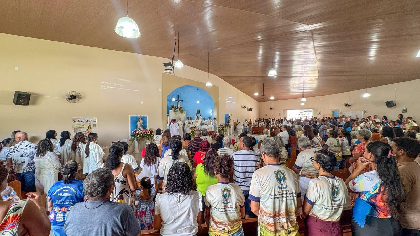 MISSA REÚNE FIÉIS EM HOMENAGEM A NOSSA SENHORA DAS VITÓRIAS, PADROEIRA DE ILHÉUS MISSA REÚNE FIÉIS EM HOMENAGEM A NOSSA SENHORA DAS VITÓRIAS, PADROEIRA DE ILHÉUS