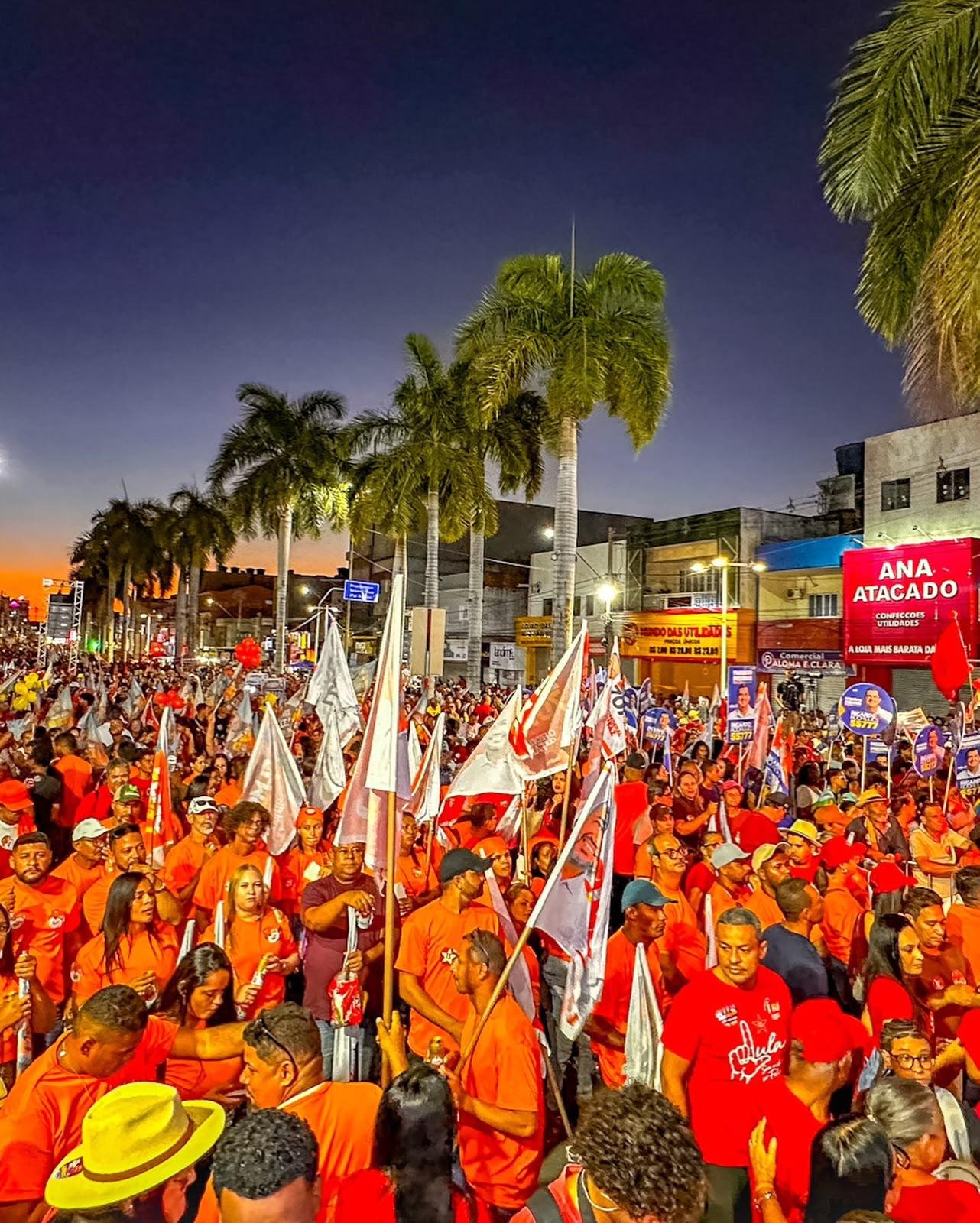 JERÔNIMO LOTA A PRAÇA DO FEIJÃO COM MAIS DE 20 MIL PESSOAS E ABRE CAMPANHA NO INTERIOR COM FORÇA DO TIME DE LULA
