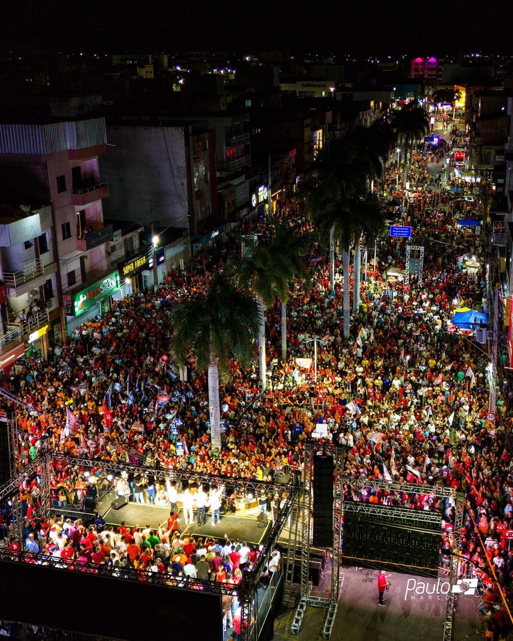 JERÔNIMO LOTA A PRAÇA DO FEIJÃO COM MAIS DE 20 MIL PESSOAS E ABRE CAMPANHA NO INTERIOR COM FORÇA DO TIME DE LULA