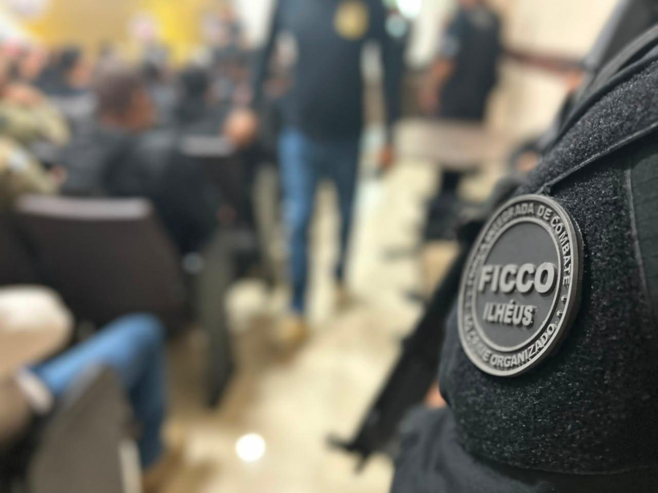 OPERAÇÃO CONTRA FACÇÃO MOBILIZA CERCA DE 150 POLICIAIS EM ITACARÉ OPERAÇÃO CONTRA FACÇÃO MOBILIZA CERCA DE 150 POLICIAIS EM ITACARÉ