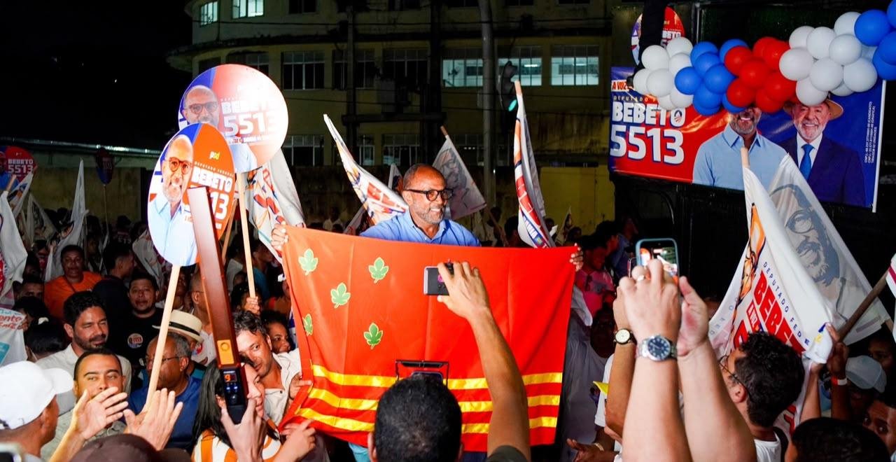 CAMINHADA DE BEBETO REÚNE MAIS DE MIL PESSOAS EM ILHÉUS