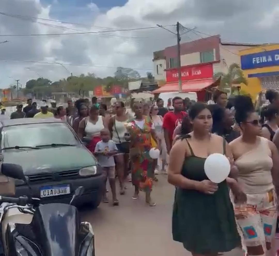 SEPULTAMENTO DE EMPRESÁRIA QUE MORREU APÓS CIRURGIA EM ILHÉUS É MARCADO POR COMOÇÃO E PEDIDOS DE JUSTIÇA EM ITUBERÁ SEPULTAMENTO DE EMPRESÁRIA QUE MORREU APÓS CIRURGIA EM ILHÉUS É MARCADO POR COMOÇÃO E PEDIDOS DE JUSTIÇA EM ITUBERÁ