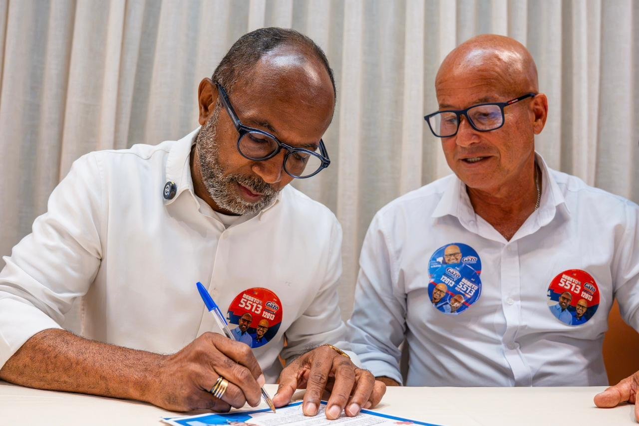 BEBETO E GAZO ASSINAM CARTA DE COMPROMISSO COM AS FAMÍLIAS ATÍPICAS DA BAHIA BEBETO E GAZO ASSINAM CARTA DE COMPROMISSO COM AS FAMÍLIAS ATÍPICAS DA BAHIA